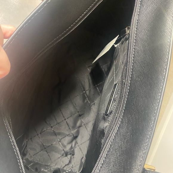 Michael Kors travel tote - Picture 2 of 4